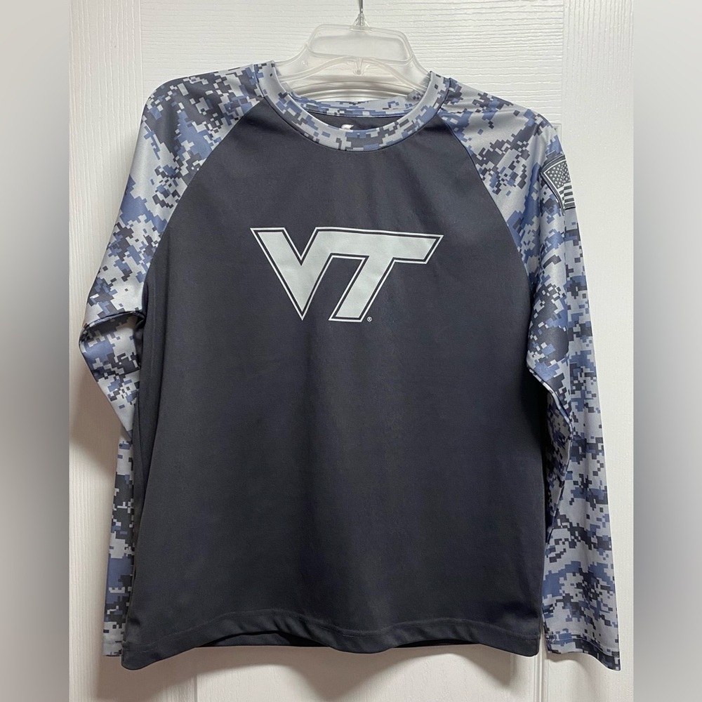 Virginia Tech Youth OHT long sleeve Camo Shirt. Size XL